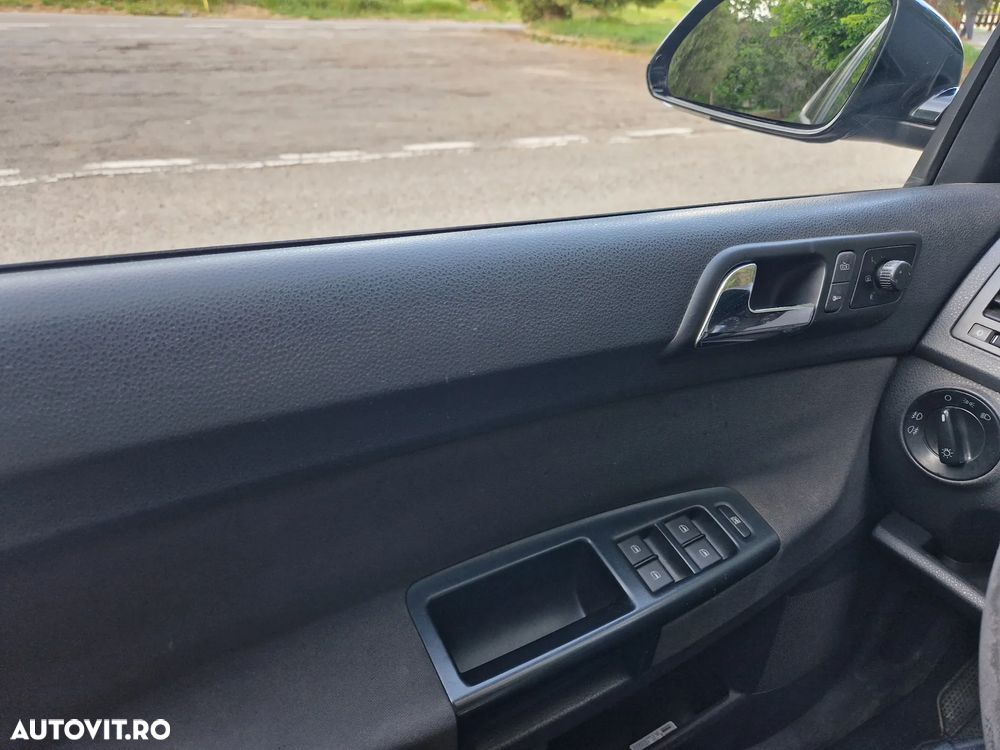 Volkswagen Polo 1.6 Tour - 16