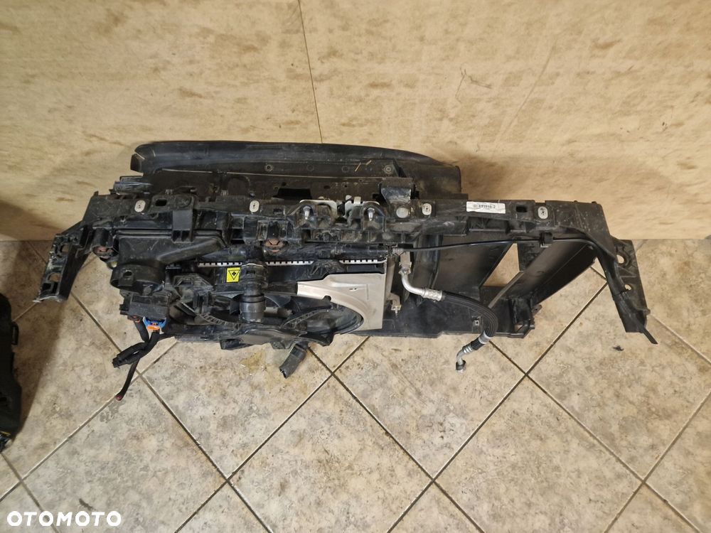 pas przedni komplet chłodnic opel corsa f demontaż - 2