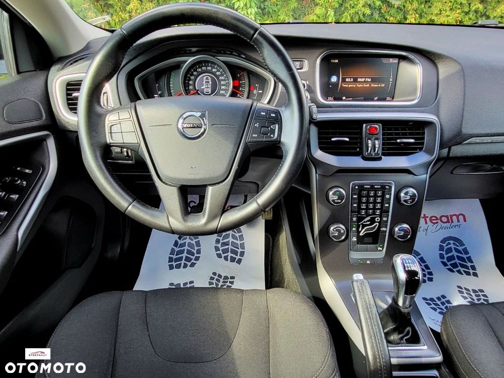 Volvo V40 Cross Country - 20