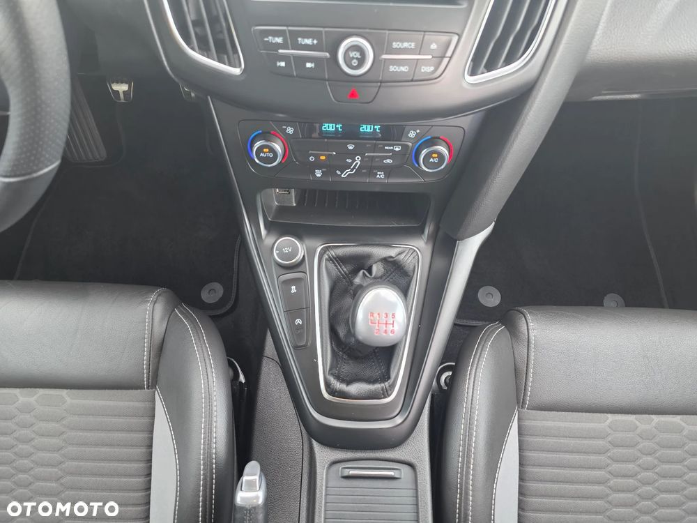Ford Focus 2.0 EcoBoost ST-2 - 18