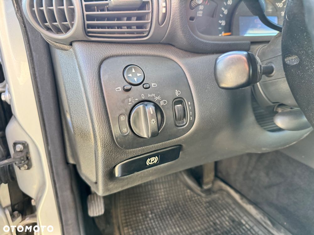 Mercedes-Benz Klasa C - 34