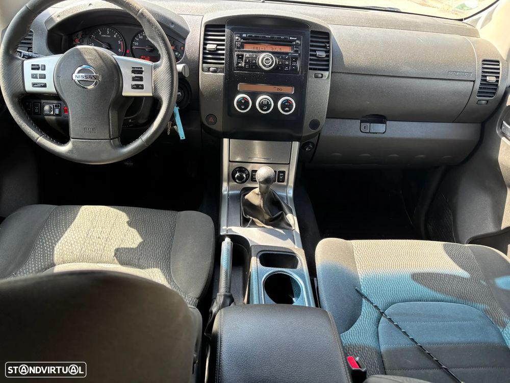 Nissan Navara 2.5 dCi CD XE P.Comfort 4WD - 6