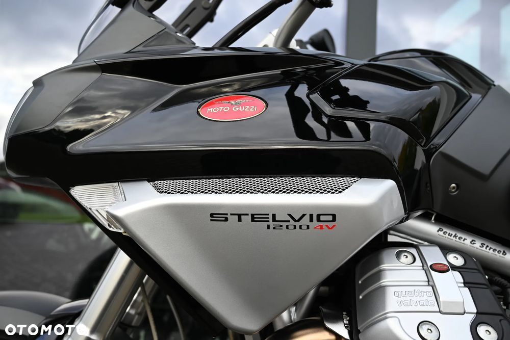 Moto Guzzi Stelvio - 33