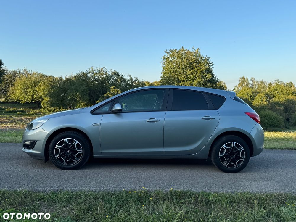 Opel Astra 1.4 Turbo 150 Jahre - 19