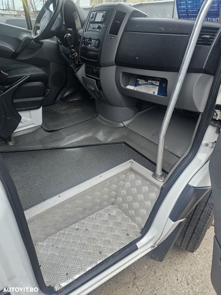 Mercedes-Benz Sprinter - 15