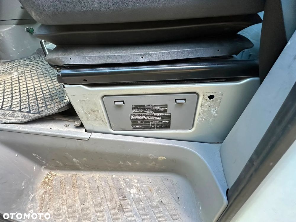 Mercedes-Benz Sprinter 906 - 23