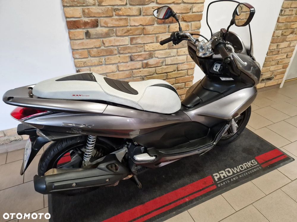 Honda PCX - 11