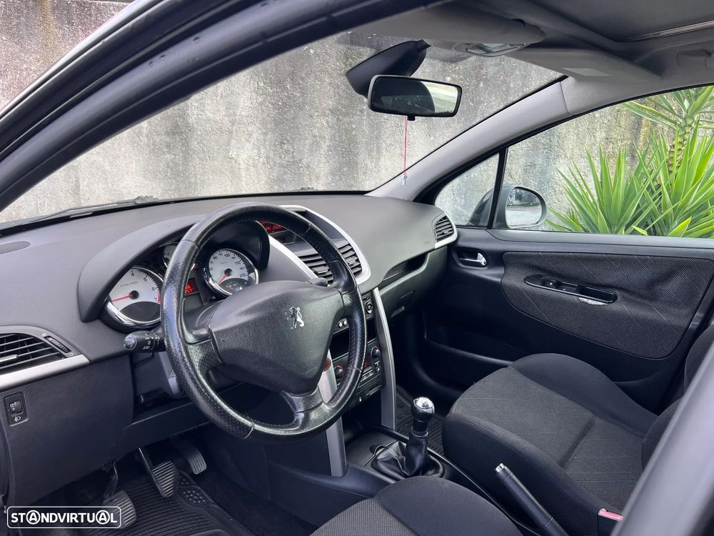 Peugeot 207 SW 1.4 Premium - 8