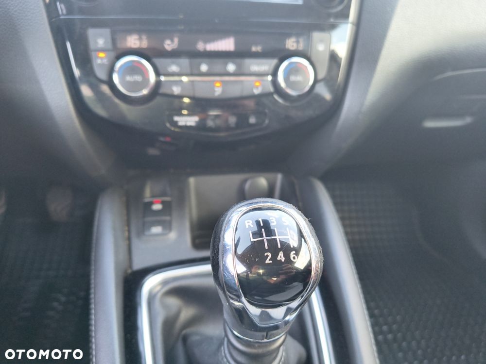 Nissan Qashqai 1.2 DIG-T N-Connecta - 16