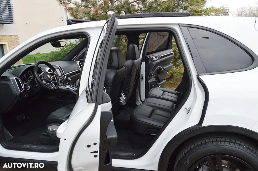 Porsche Cayenne Diesel Platinum Edition - 25
