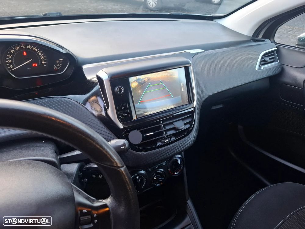 Peugeot 208 1.6 BlueHDi Style - 13
