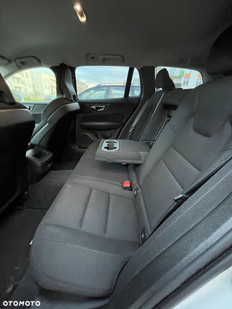 Volvo V60 B3 B Geartronic Momentum - 23