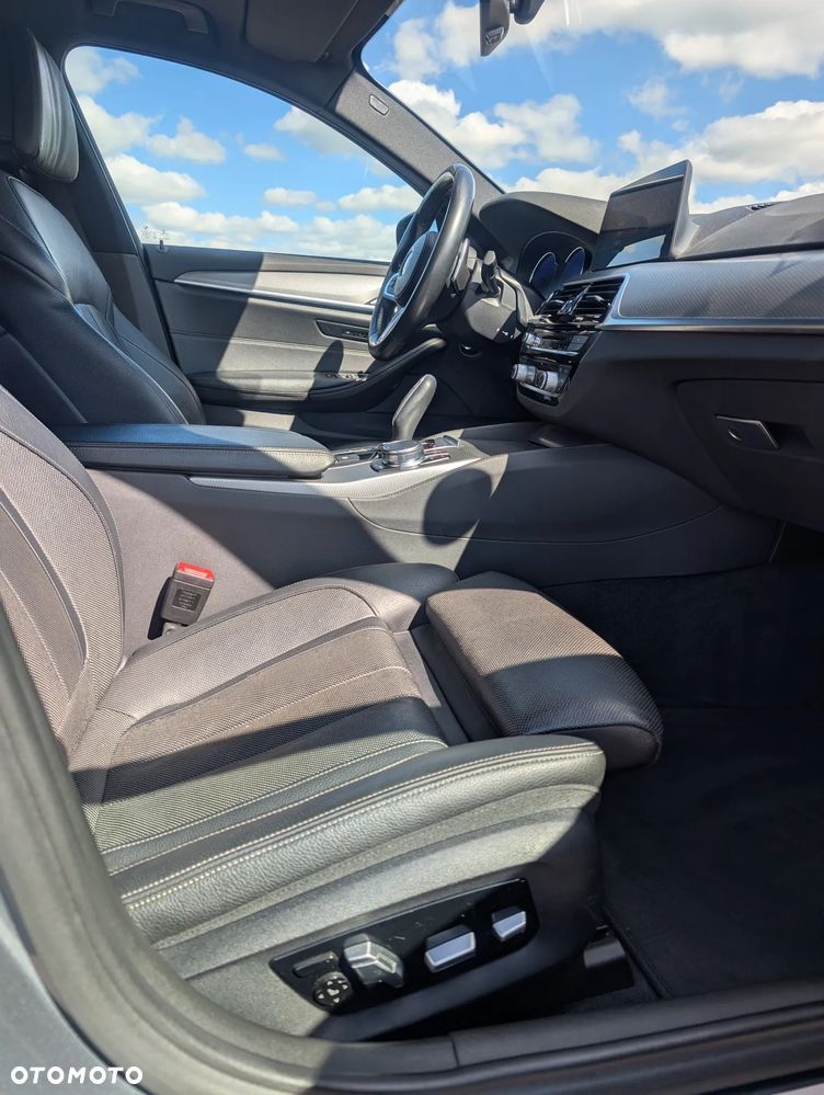BMW Seria 5 540d xDrive M Sport sport - 22