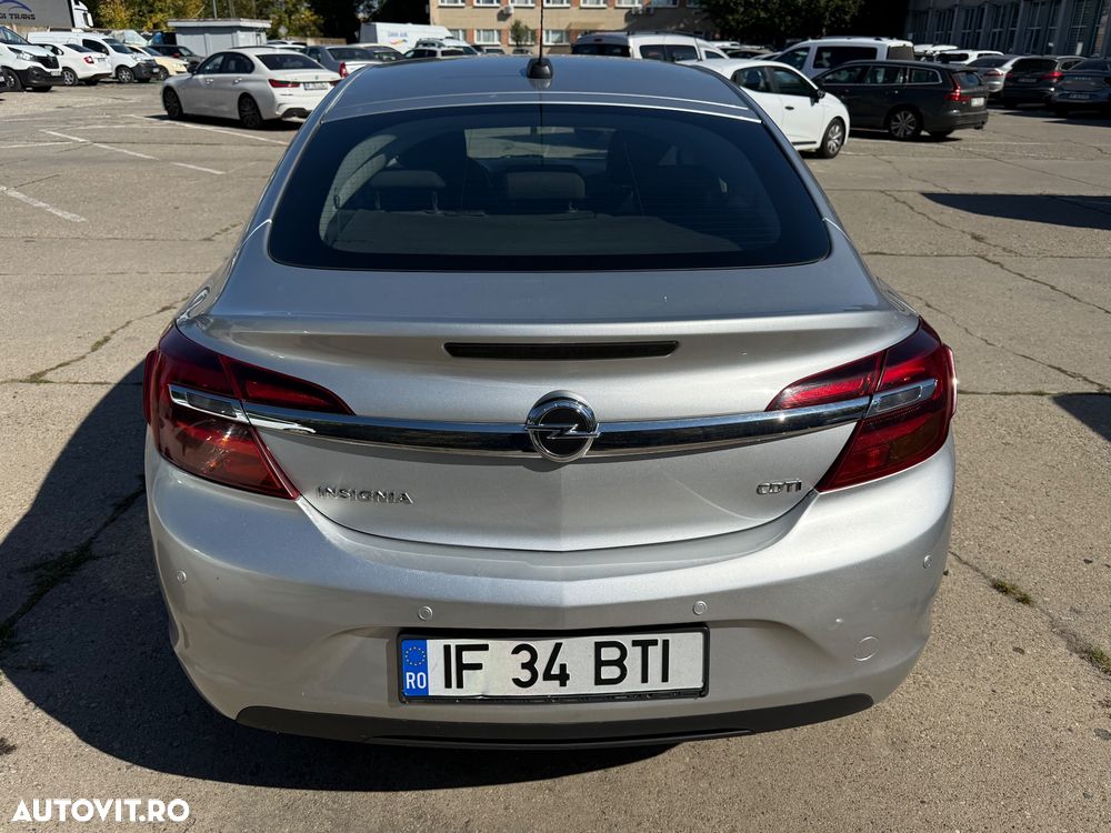 Opel Insignia - 12