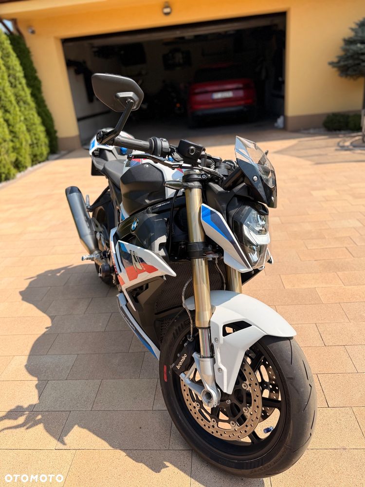BMW S - 24