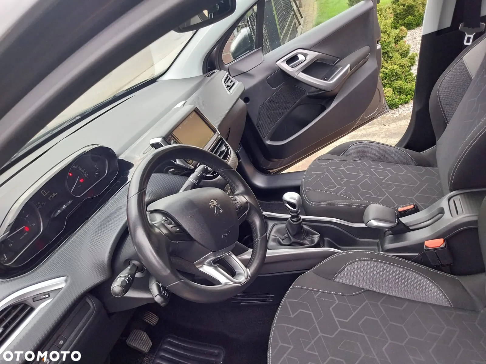 Peugeot 2008 - 10