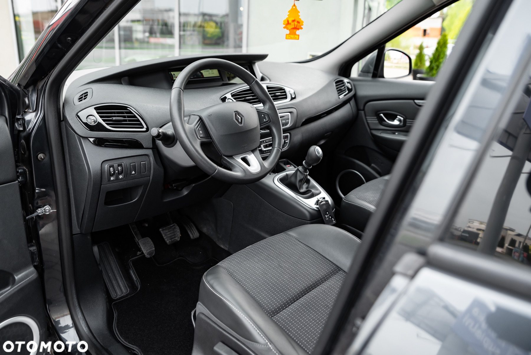 Renault Scenic 1.4 16V TCE Bose Edition - 17
