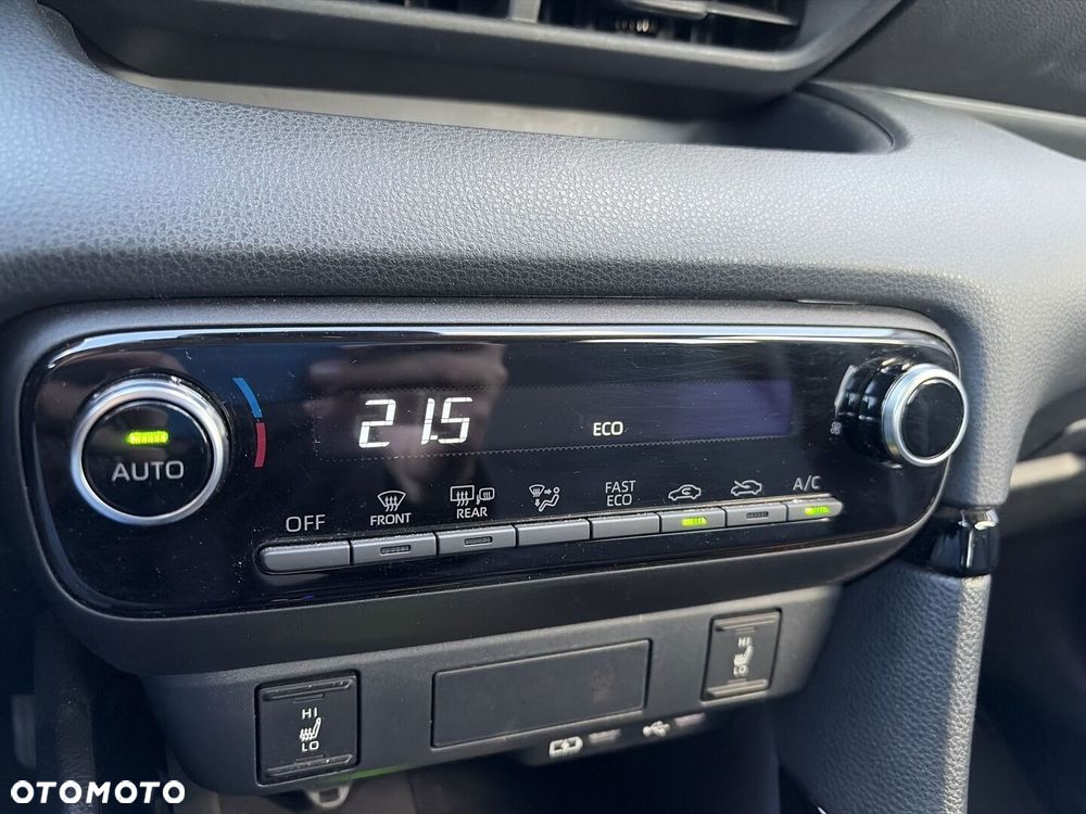 Toyota Yaris Hybrid 1.5 Style - 24