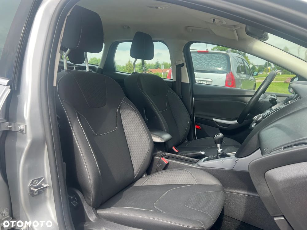 Ford Focus 1.5 TDCi SYNC Edition - 16