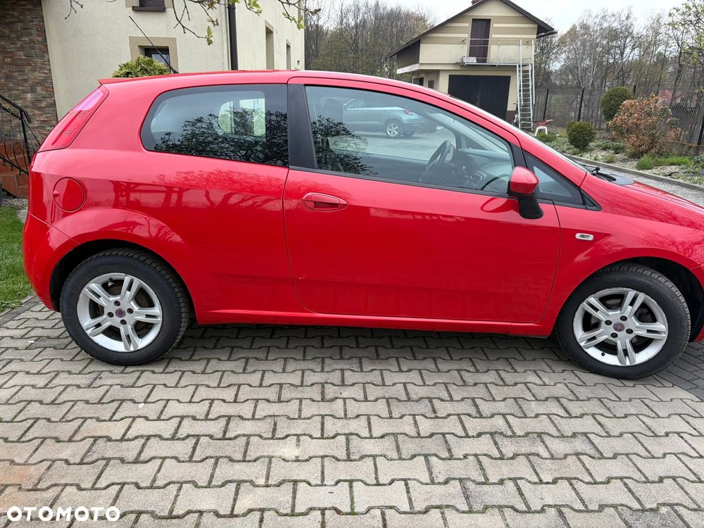 Fiat Grande Punto - 15