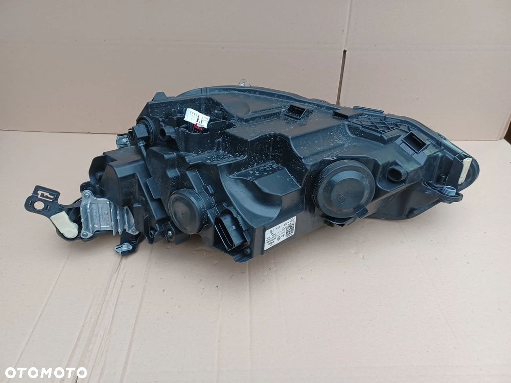 Lampa przednia prawa LED VW Golf VIII 8 oryg 5H1 - 4