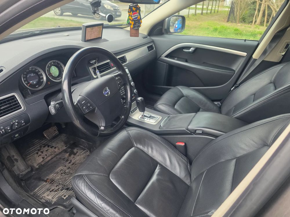 Volvo XC 70 3.2 AWD Momentum - 12