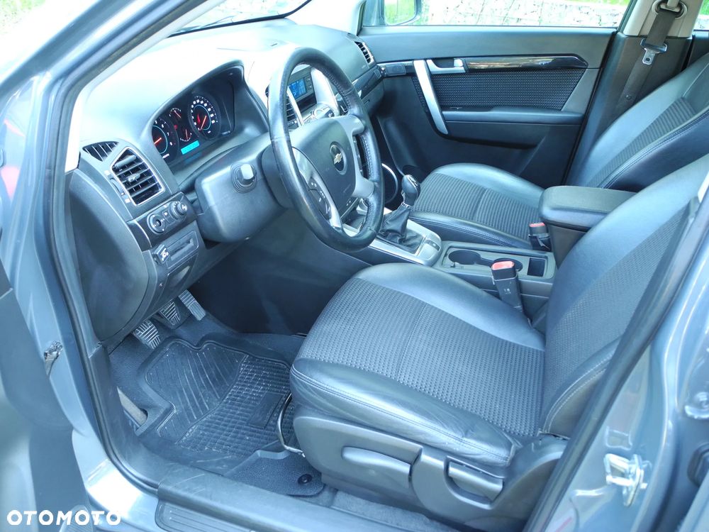 Chevrolet Captiva - 12