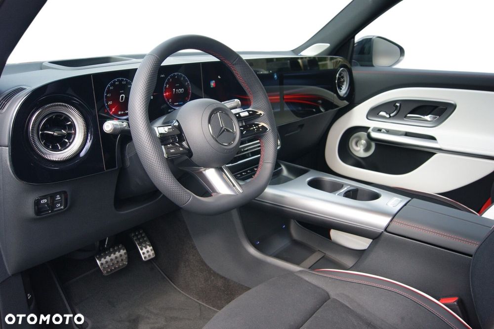 Mercedes-Benz GLB - 14