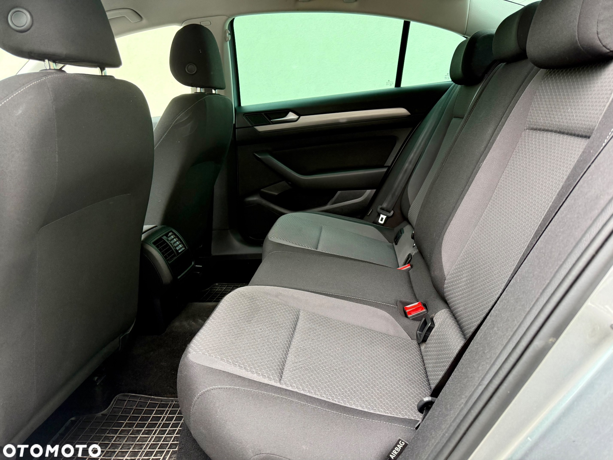 Volkswagen Passat 2.0 TDI EVO Business DSG - 22