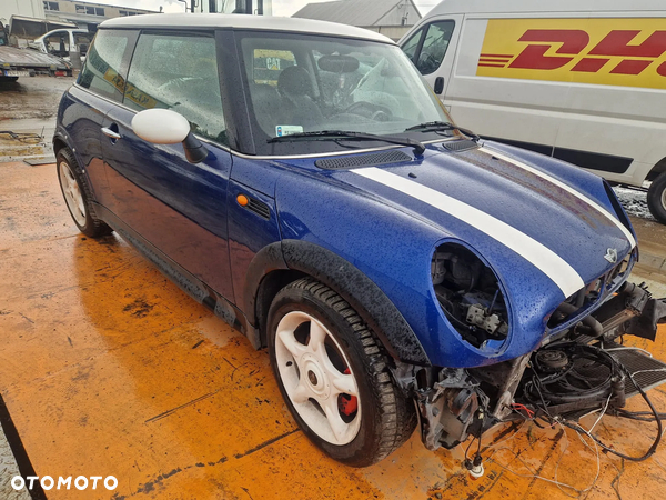 Mini MINI R50 R53 One D 2003-2006 Silnik 1.4 d 1ND 88KM/65kW 862/5 na części drzwi lusterko