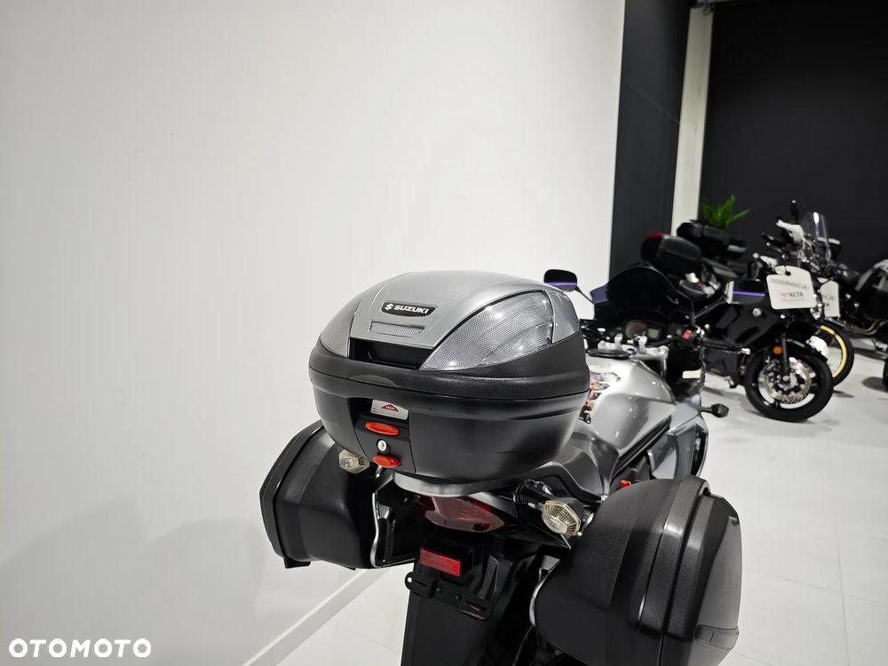 Suzuki GSX - 10