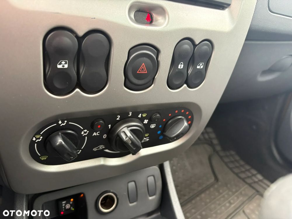 Dacia Duster 1.6 SL Delsey - 12