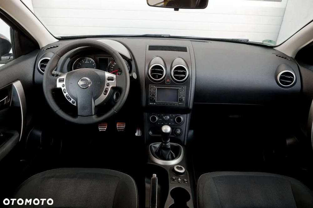 Nissan Qashqai 2.0 4x4 Tekna - 32