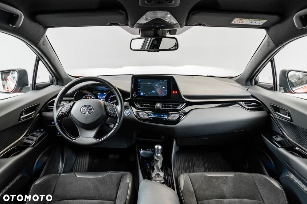 Toyota C-HR Lounge - 11