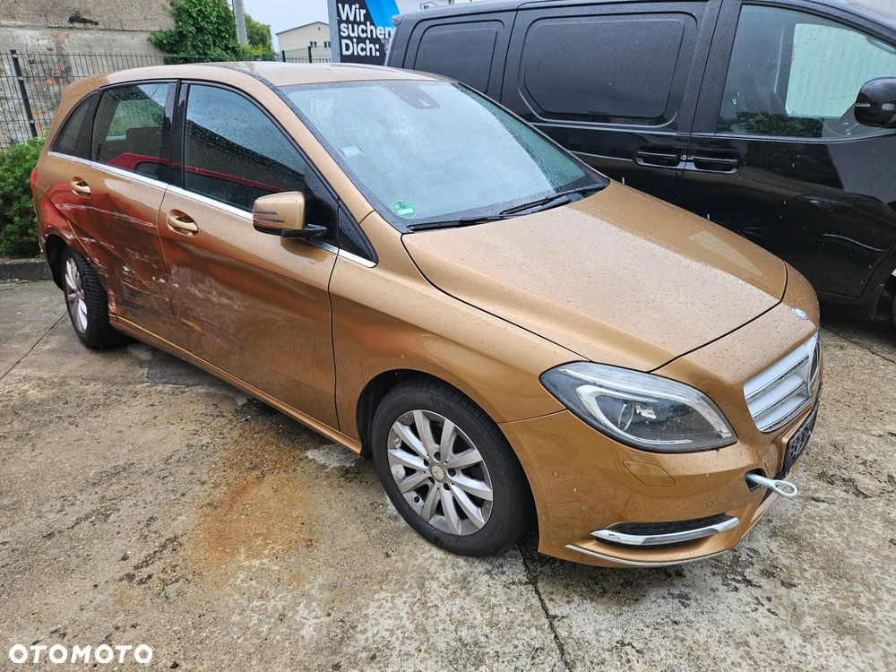 Mercedes-Benz Klasa B 200 CDI (BlueEFFICIENCY) - 1