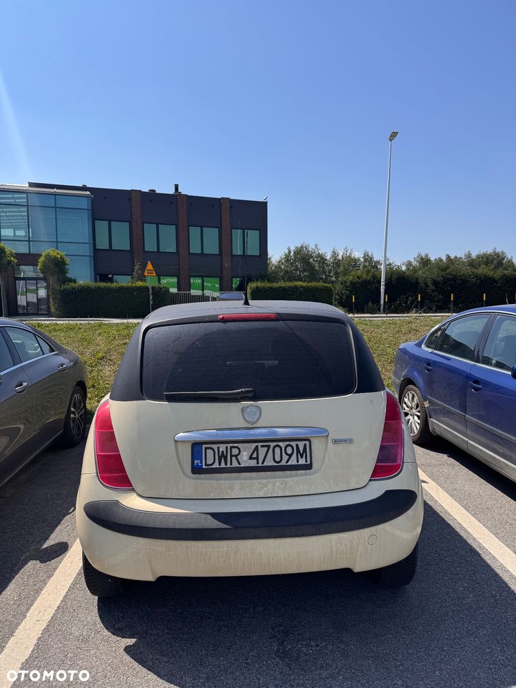 Lancia Ypsilon - 2