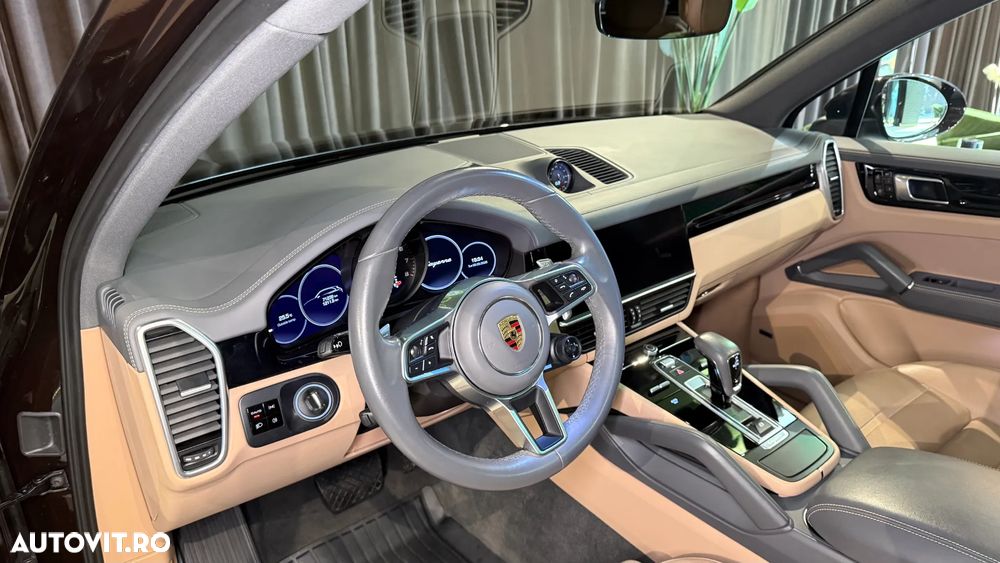 Porsche Cayenne Standard - 13
