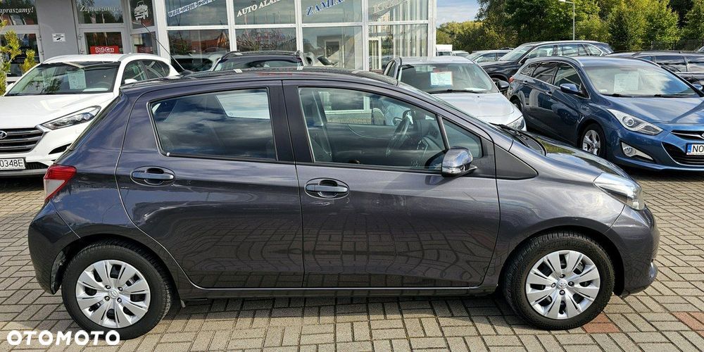 Toyota Yaris - 4