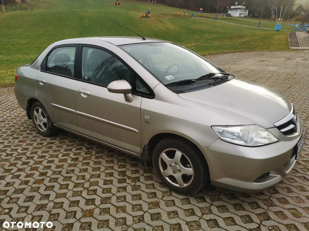 Honda City 1.4 Comfort - 1