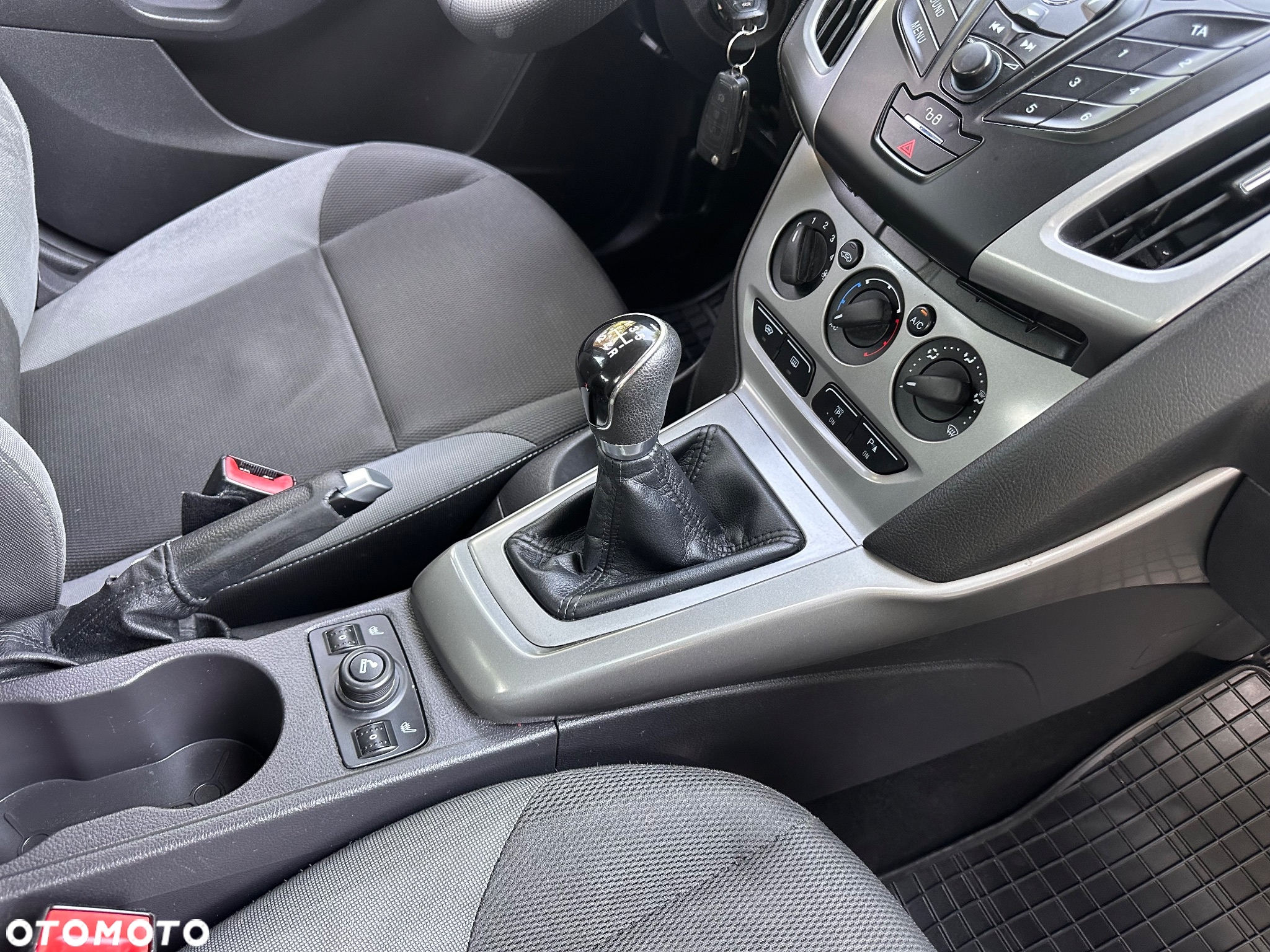 Ford Focus 1.6 FF Trend - 24