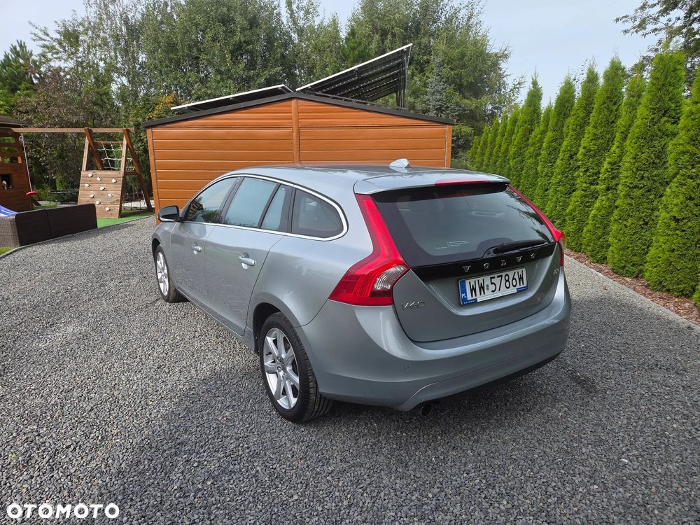 Volvo V60 D3 Drive-E Momentum - 5