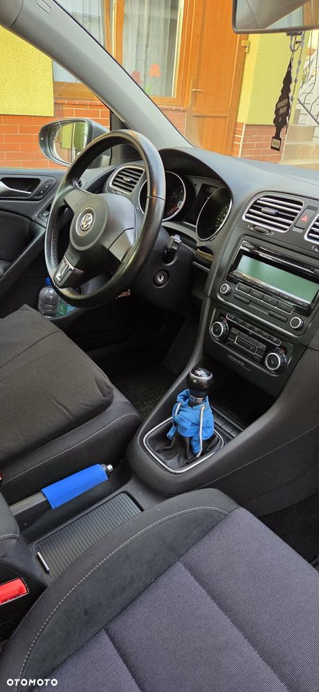 Volkswagen Golf - 10