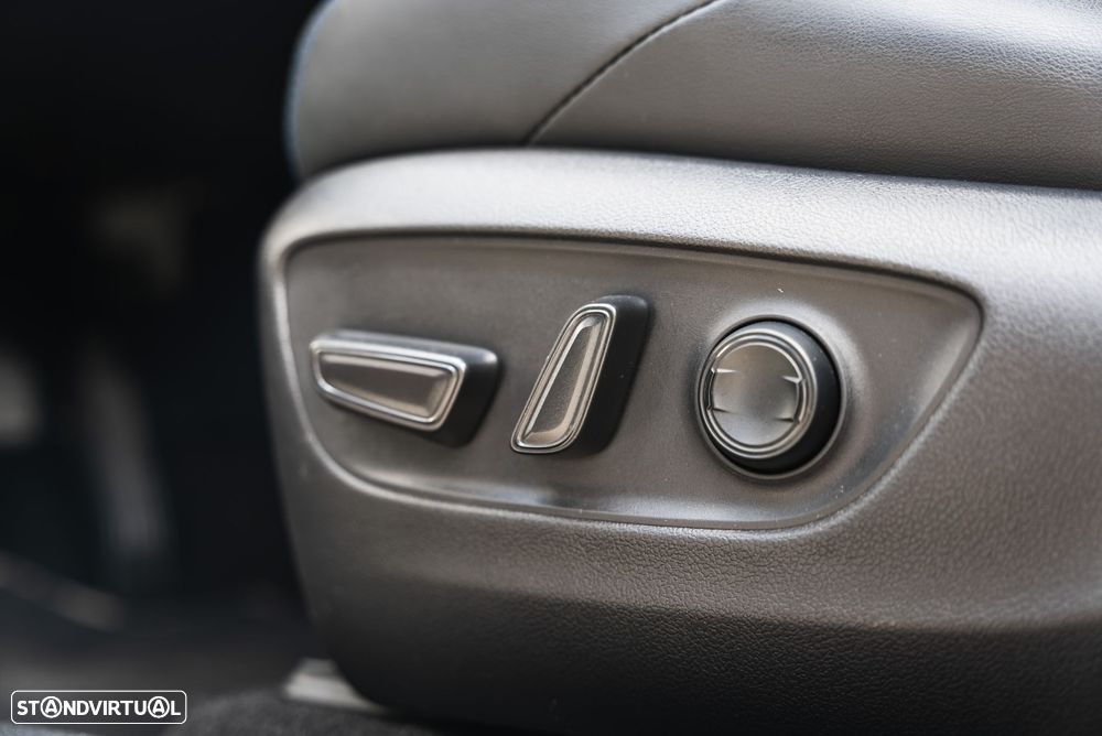 Toyota RAV4 2.5 HDF Square Collection - 15