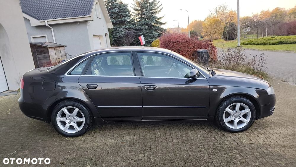Audi A4 Limousine - 19