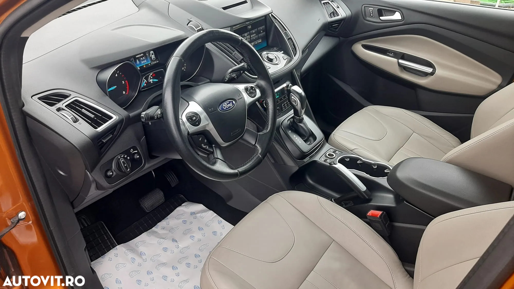 Ford Kuga 2.0 TDCi Powershift 4WD Titanium - 19