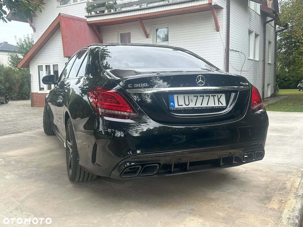 Mercedes-Benz Klasa C 300 4MATIC 9G-TRONIC - 11