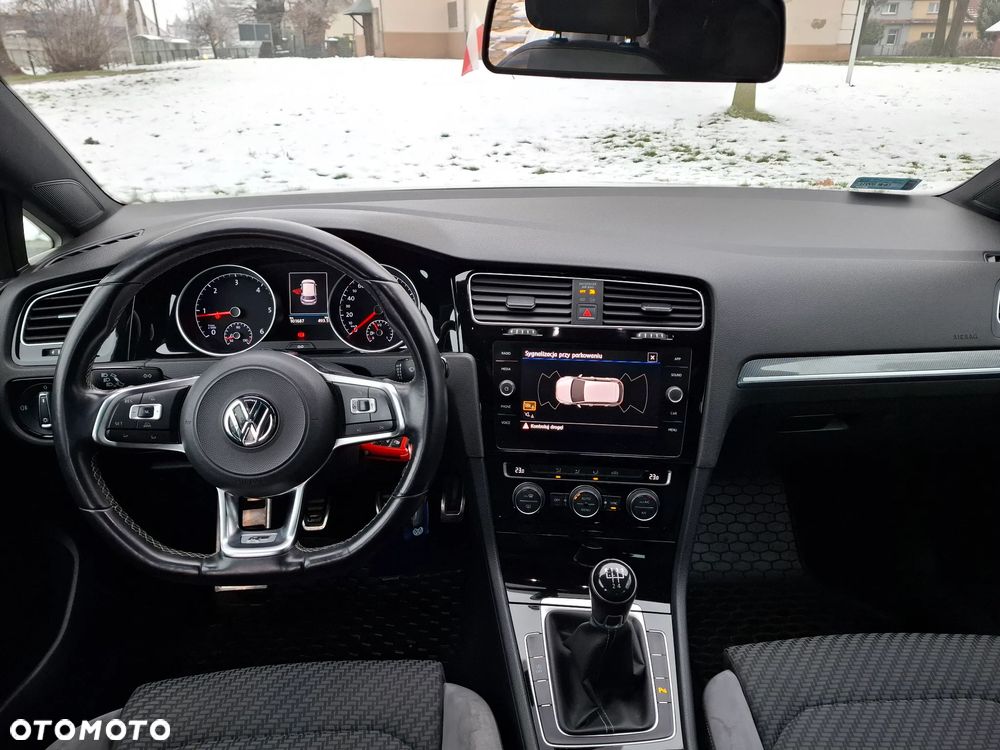 Volkswagen Golf - 11