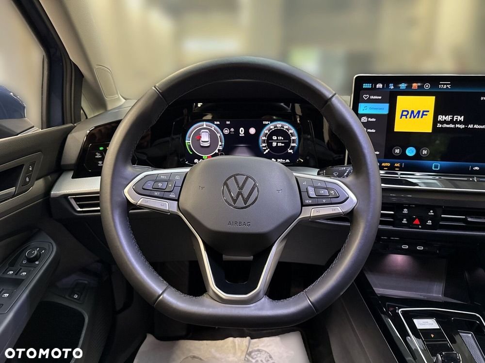 Volkswagen Golf - 21