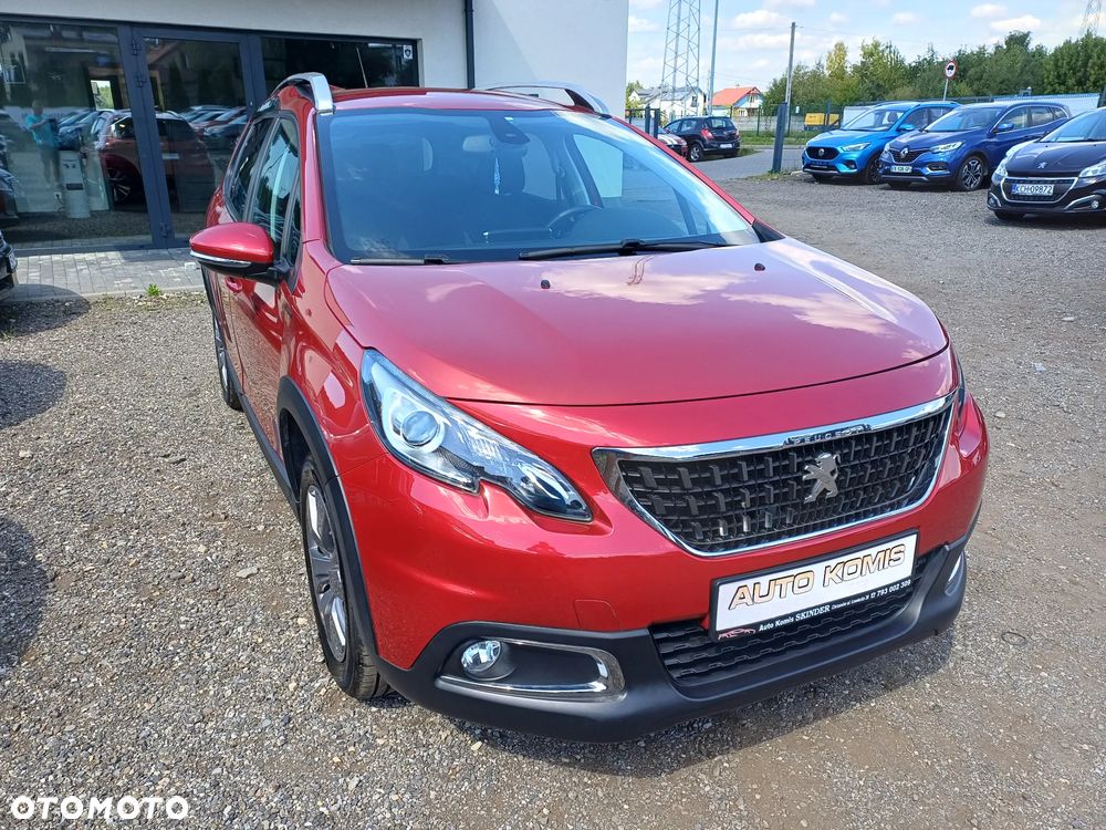 Peugeot 2008 1.2 Pure Tech GPF Signature S&S EAT6 - 8