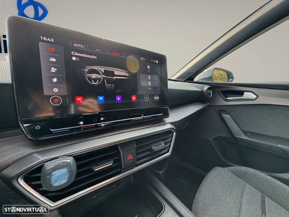 SEAT Leon 1.4 e-Hybrid Xcellence DSG - 17